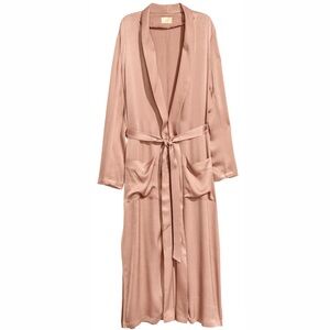 H&M Satin Blush Pink Robe - Brand New No Tag, Size 32